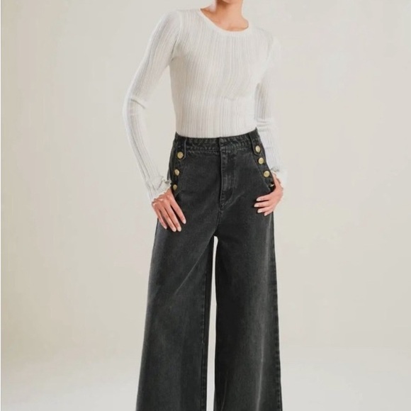 🩵NWT🩵 FREE MARKET WASHED BLACK HIGH WAISTED WIDE LEG BELL BOTTOM JEANS SZ M-28” - Picture 2 of 7